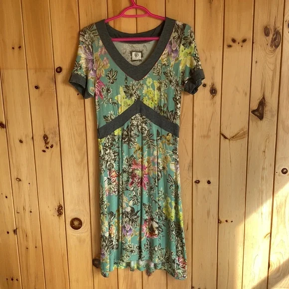 Dress - Picture 2 of 3